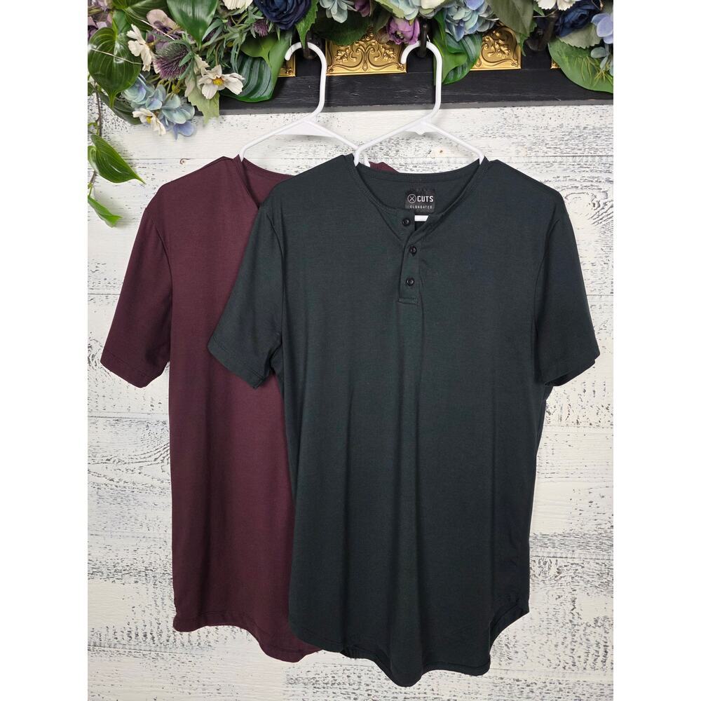 Cuts Elongated Curve Hem Tee Bundle of 2 Medium Black Maroon Minimalist